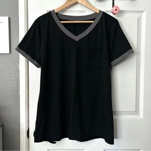 Black and grey v neck pocket tee